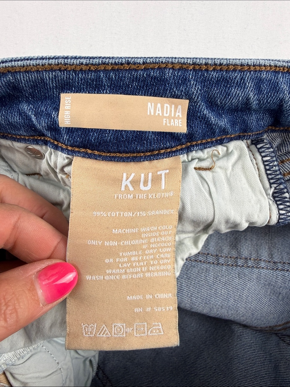 Kut from the Kloth Nadia Flare High Rise Distressed Jeans – Women's Size 6 - Picture 8 of 10